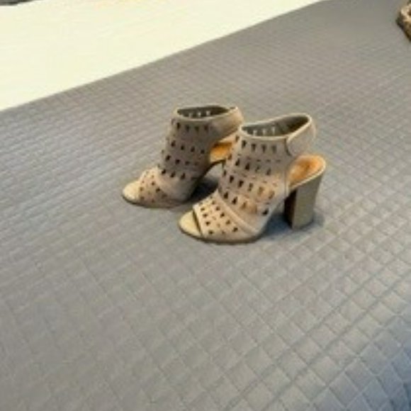 14th & Union Wedge Sandals/open-toed Booties ($25 or 2/$30!) - Picture 3 of 8